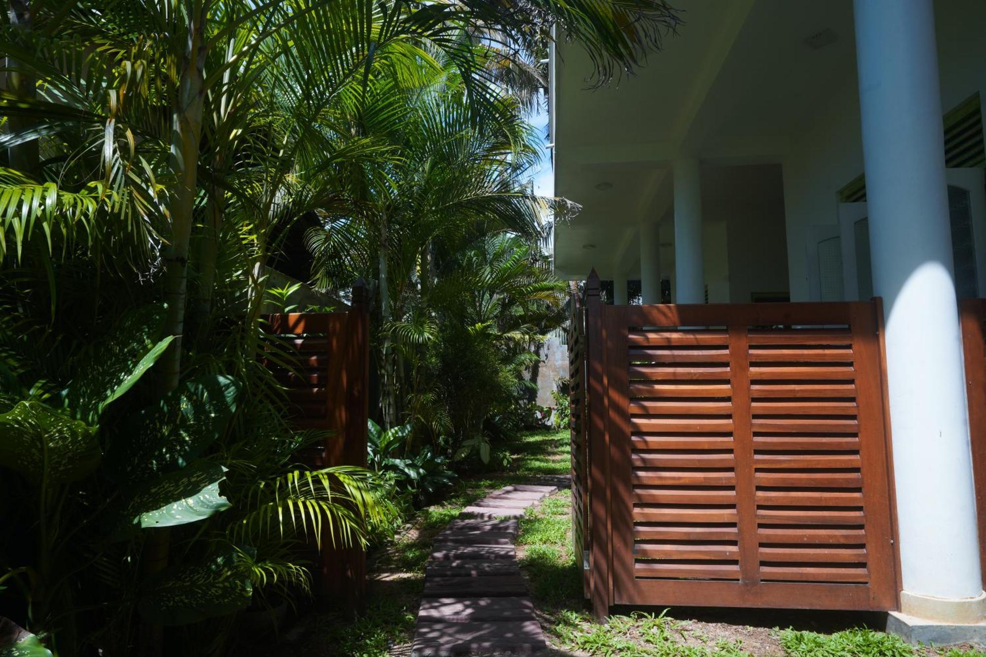 Casa Tharin Madiha Bed and Breakfast Matara Exteriör bild
