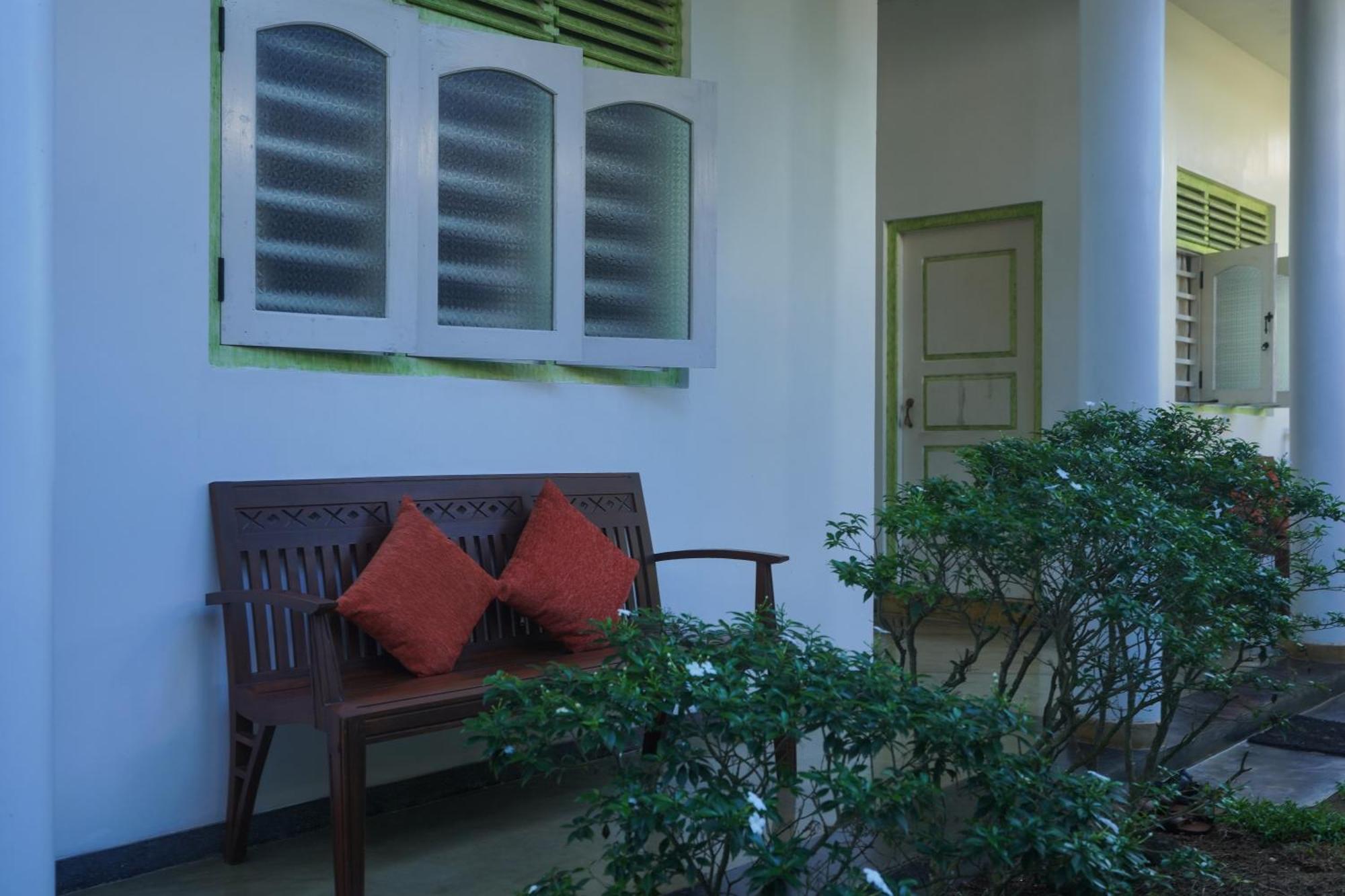 Casa Tharin Madiha Bed and Breakfast Matara Exteriör bild